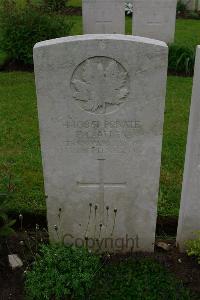 Etaples Military Cemetery - Allen, E C